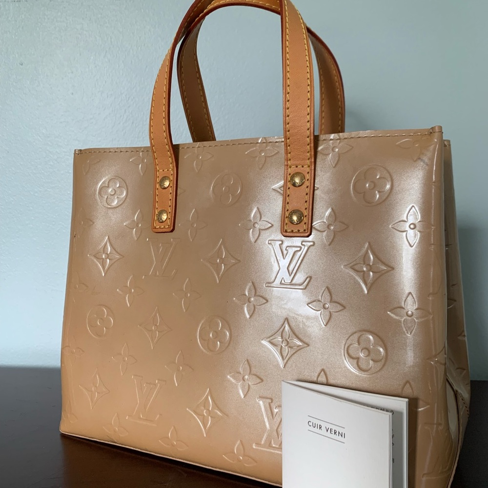 Louis Vuitton Beige Monogram Vernis Tote
